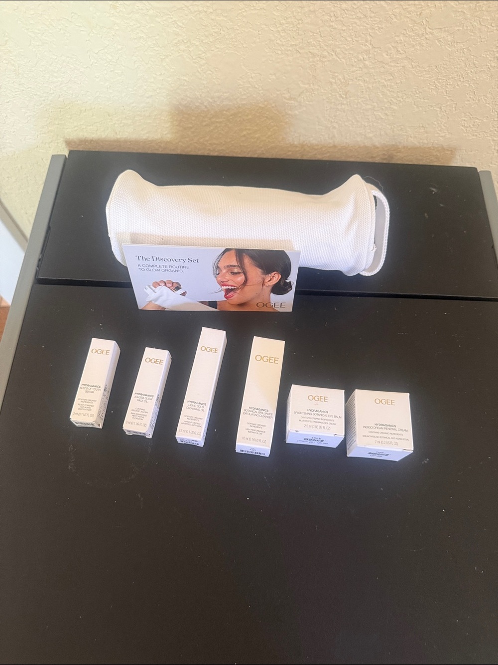Women’s Skincare Discovery Set – White